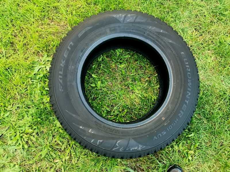 OPONY zimowe 4 x Falken Eurowinter HS01 SUV - 215/70/16