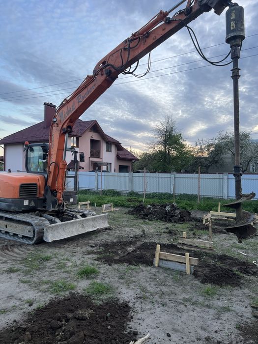Буріння свай різного діаметру