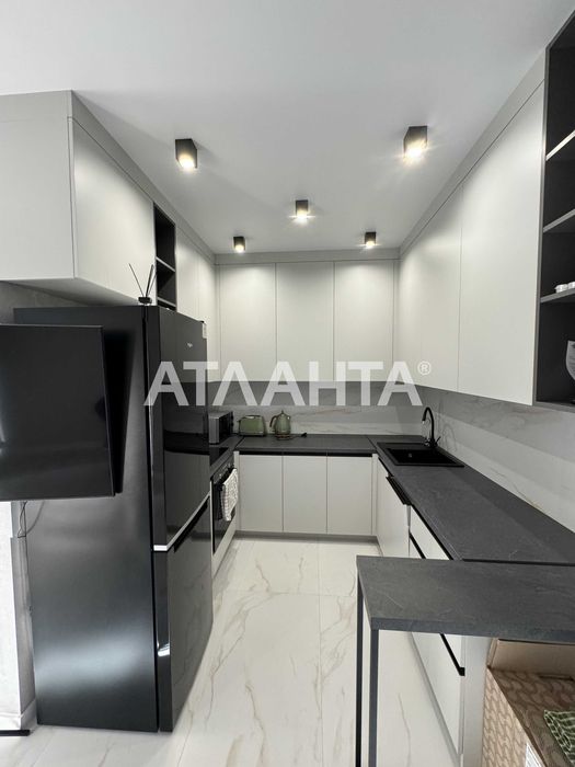 3-комнатная квартира с дизайнерским ремонтом и мебелью. ЖК Лимнос