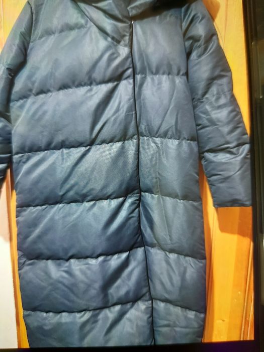 Жіночий  довгий пуховик