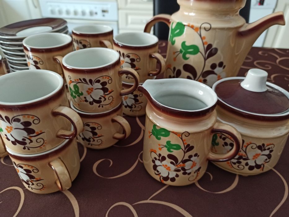 Conjunto serviço de café  nunca usado .