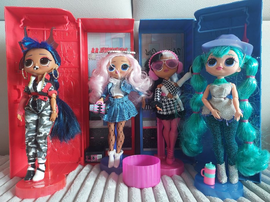 4 lalki LOL OMG z dodatkami plus 2 szafy