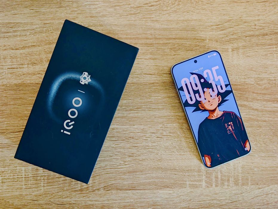 IQoo 15 Iltra - 16/512Gb - Silver