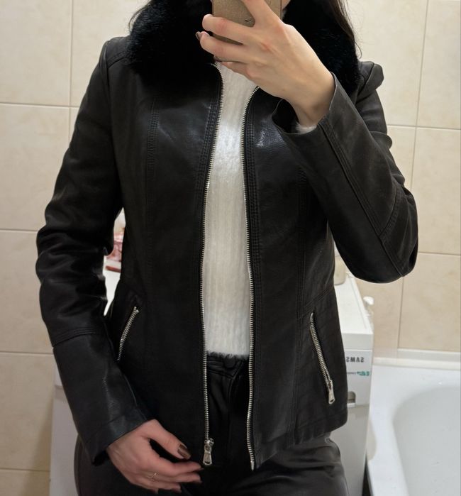 Жіноча тепла куртка