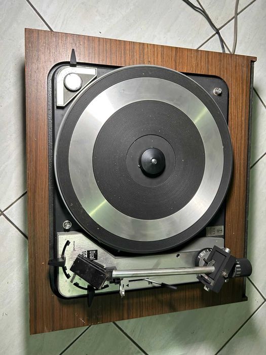 Gira-Discos Vintage Dual 1010A – Clássico Alemão