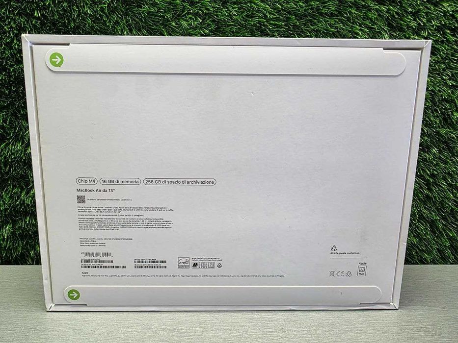 Apple MacBook Air 13.6" M4 / 16GB RAM / 256GB SSD / ( Новый ) Midnight