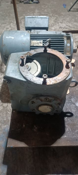 Мотор-редуктор Sew evrodrive ka 86