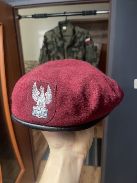 mundur wojskowy plus beret