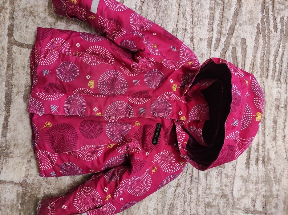 Куртка зимова для дівчинки розмір 104