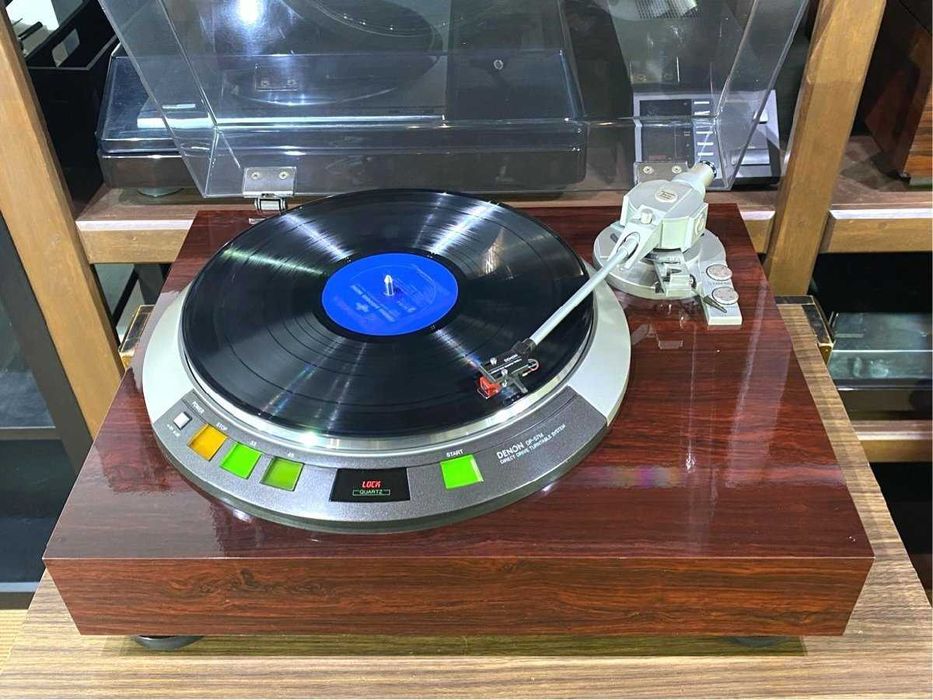 Denon DP 57m działa idealnie .Wygląd BDB Uszkodzona klapa P-pyłowa