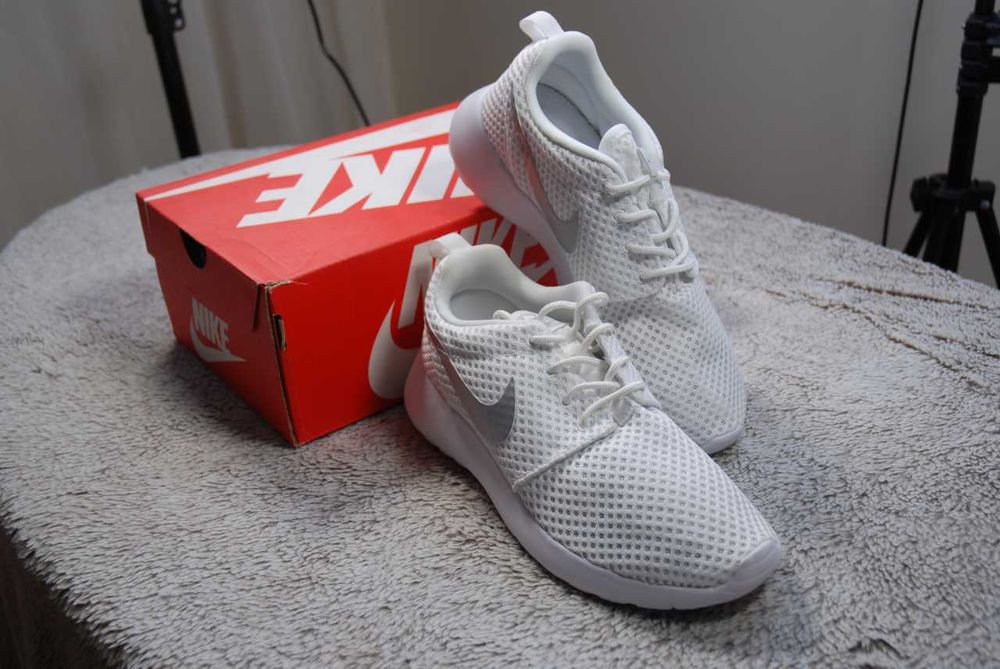 Oryginalne damskie buty Nike Roshe One BR – styl i wygoda!
