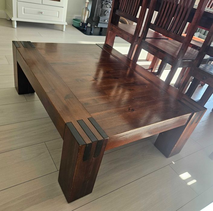 Stół kawowy solidny kolonialny