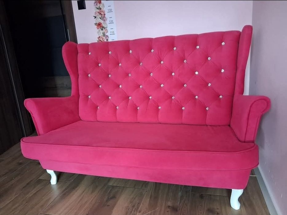 Kanapa sofa uszak różowa pikowana kryształki