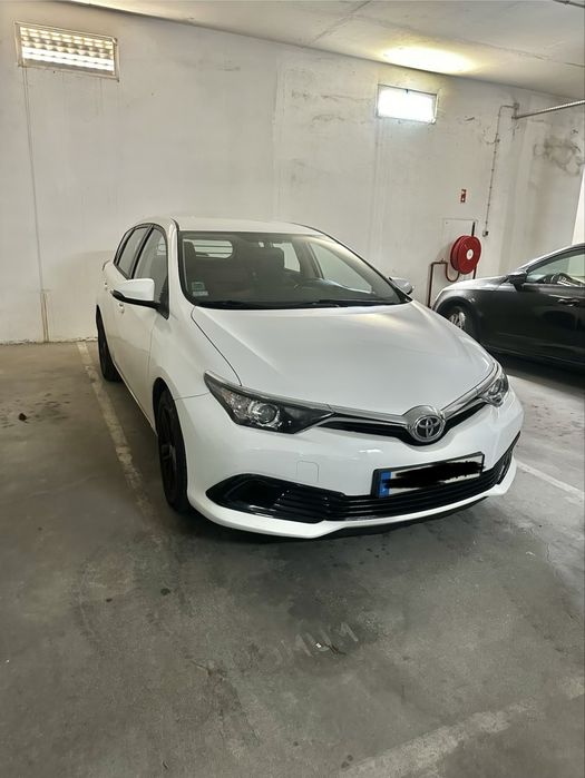 Toyota Auris comercial 1.4 Diesel