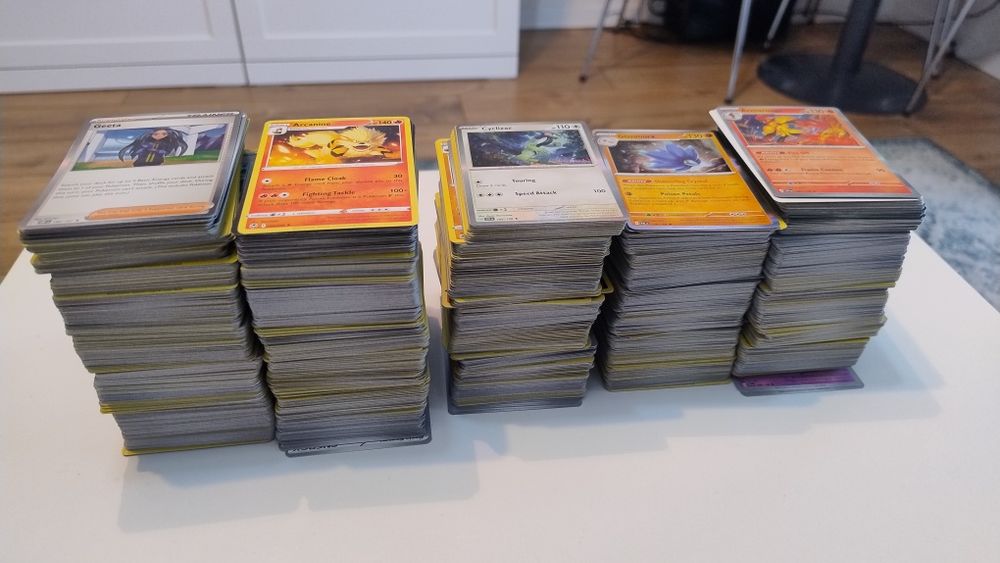 Bulk kart pokemon 400+ C/UN/R