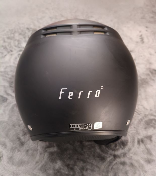 Kask bezszczękowy Ferro