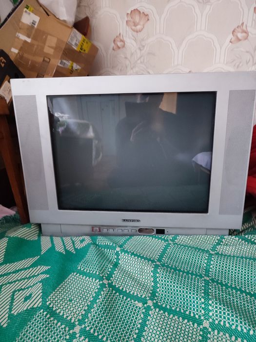 Телевізор Rainford робочий,без пульта