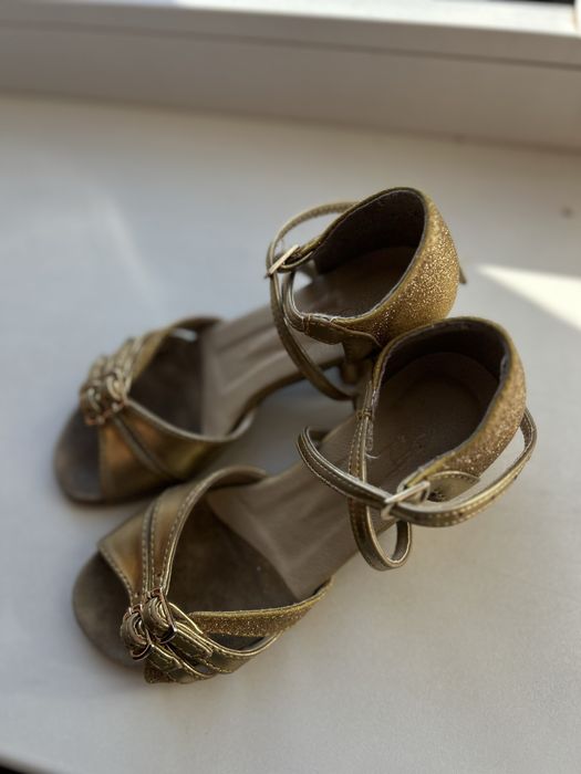 Дитячі туфлі для бальних танців 19 см