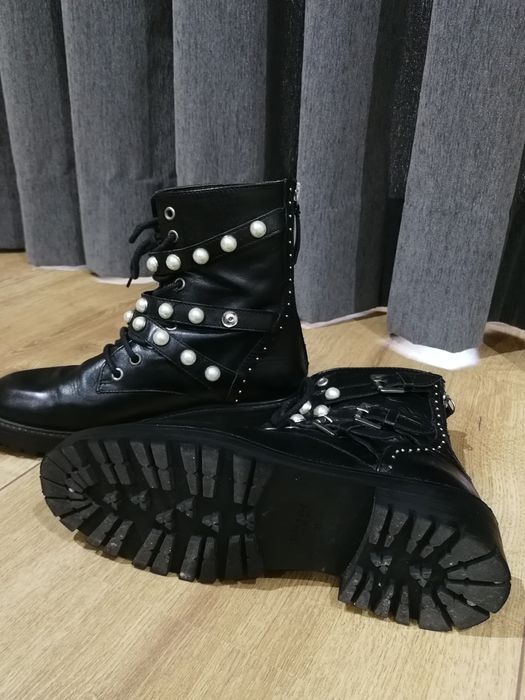 Botins em pele Zara