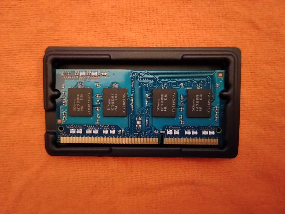 Memória RAM Hynix 4GB 1600Mhz PC3L-12800S DDR3-1600 SODIMM