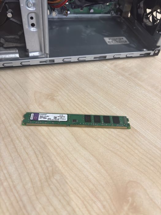 Продам компютер з монітром /працює