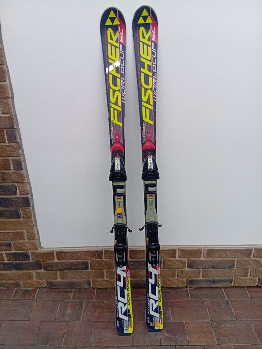 Narty zjazdowe Fischer