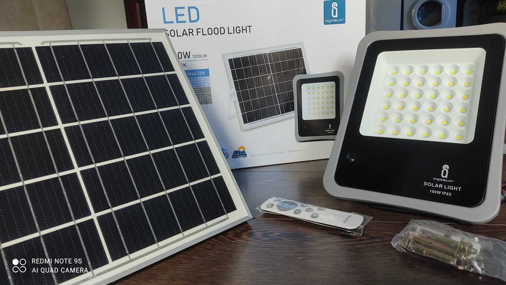 Projetores LED c/ Painel SOLAR - 100% Autónomos - NOVOS