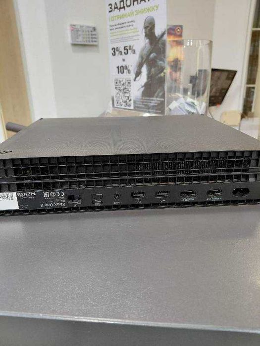 Ігрова консоль Microsoft Xbox One X (1787) 1Tb