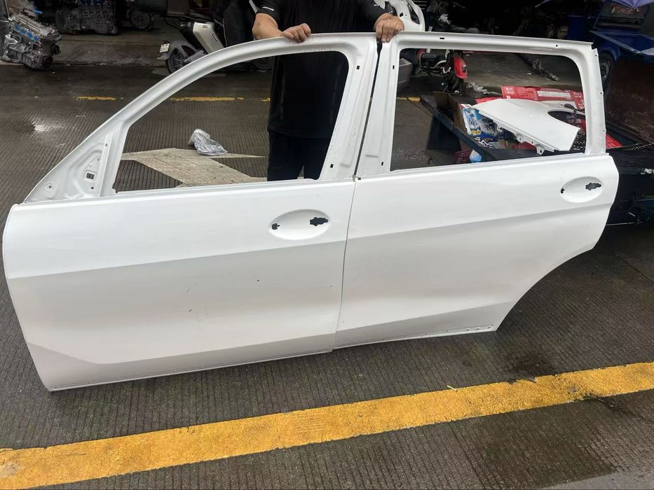 Двери передние задние bmw x7 g07