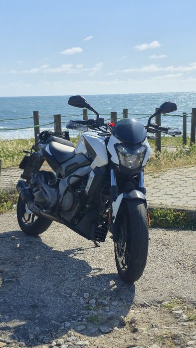 Bajaj Dominar 400cc (motor ktm 390)