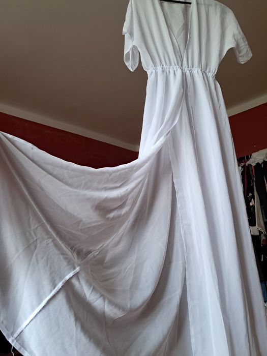 Zmysłowa sukienka plażowa Boohoo