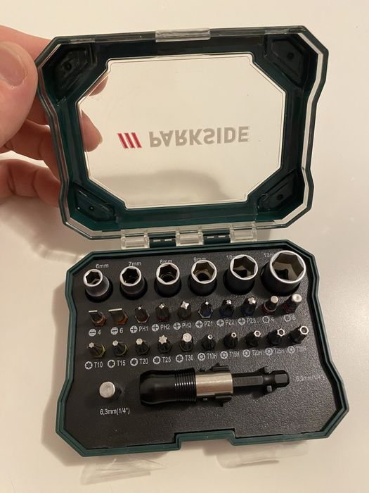 Набір бітів та торцевих ключів Parkside 28 елементів