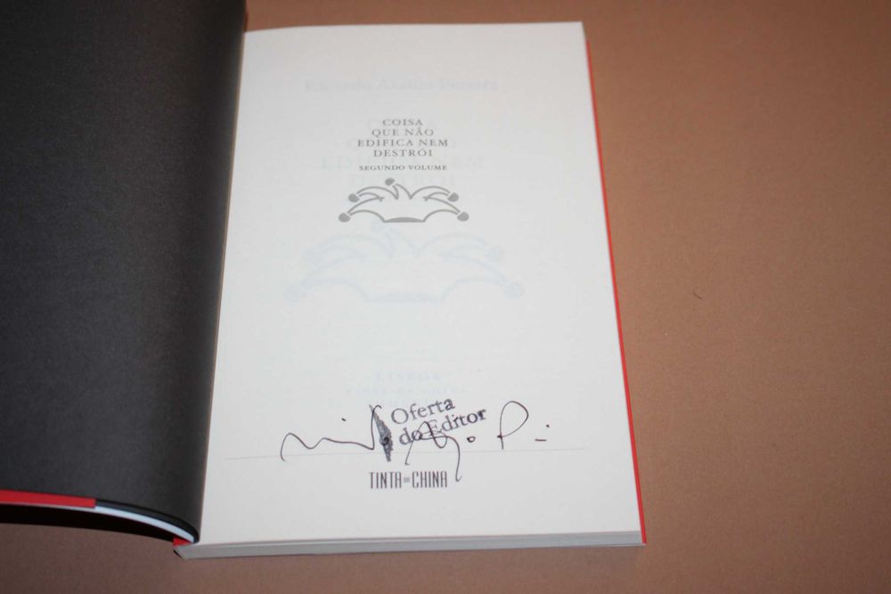 ' Coisa Que Não Edifica Nem Destrói Vol II de Ricardo Araújo Pereira