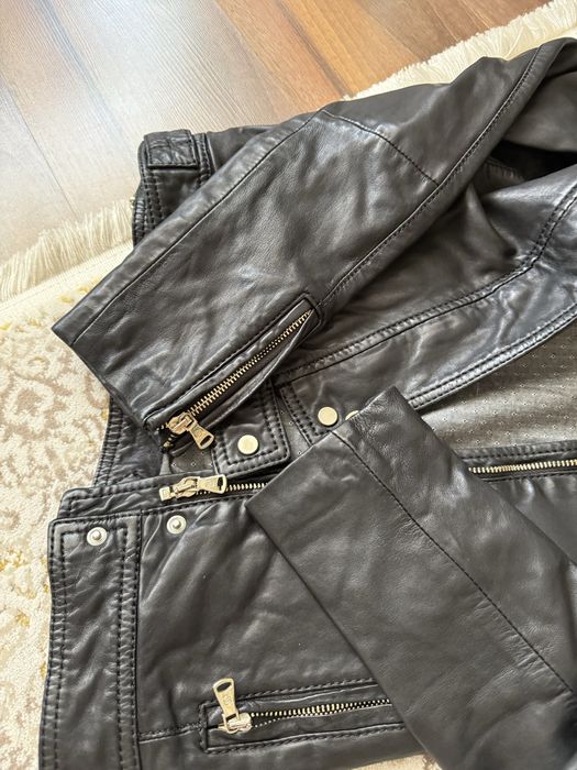 Шкіряна куртка Massimo dutti