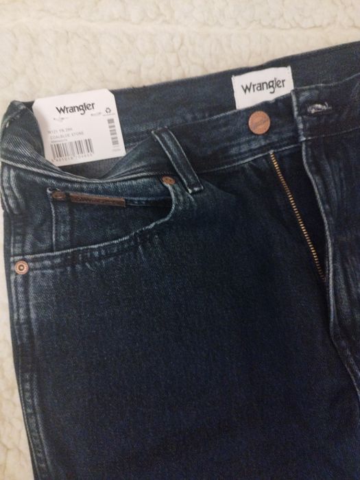 Нові, оригінальні джинси Wrangler 32/36 на високий зріст.
