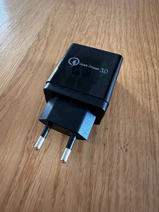 Ładowarka 4x USB Quick Charge