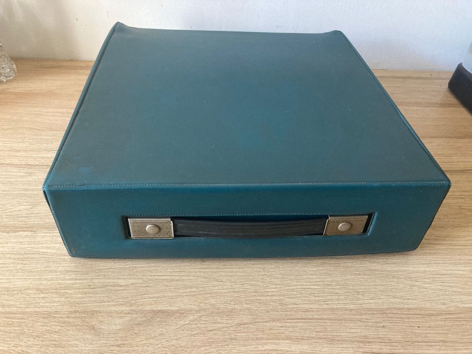 Máquina de escrever  **  Olivetti 32
