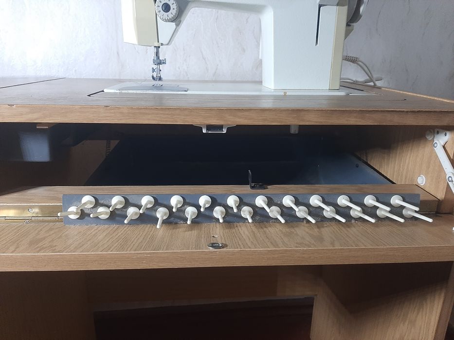 Швейна машинка Veritas Rubina 1290