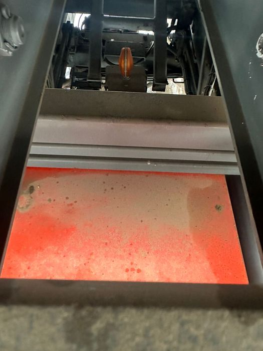 Ножничний навантажувач