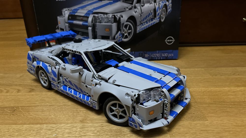 LEGO GTR-34.