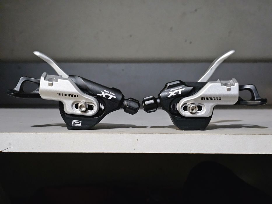 Манетки Shimano Deore XT 3x10