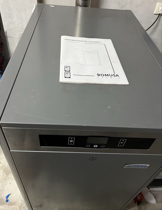 Caldeira a gasoleo com deposito de 1000 litros