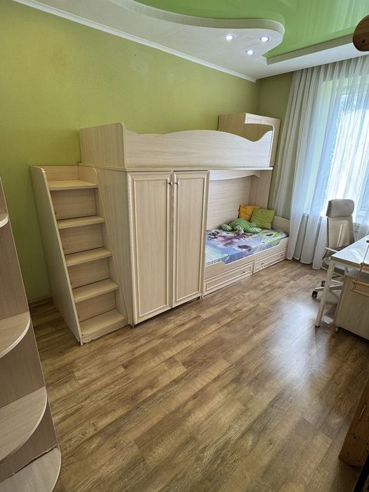 ЦЕНТР продам 3кімнатну квартиру 64 м² вул. Воскресенська