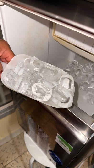 Máquina de gelo Simag 24k