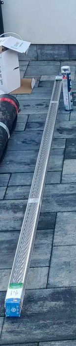 nowe narożniki aluminiowe wewnętrzne tynkarskie 2,8m gessler