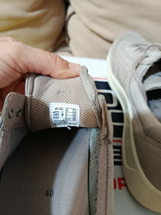 Женские кроссовки ecco 39