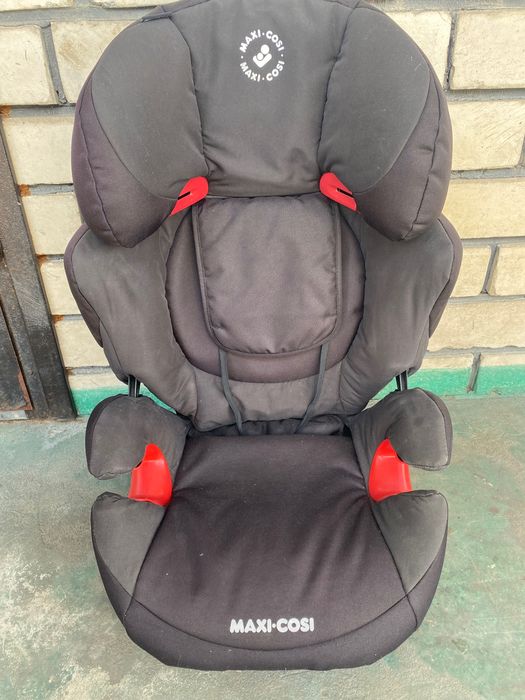 Автокрісло  Maxi Cosi 15-36 кг
