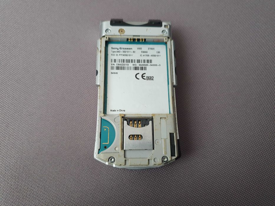Telefon sony ericsson V800