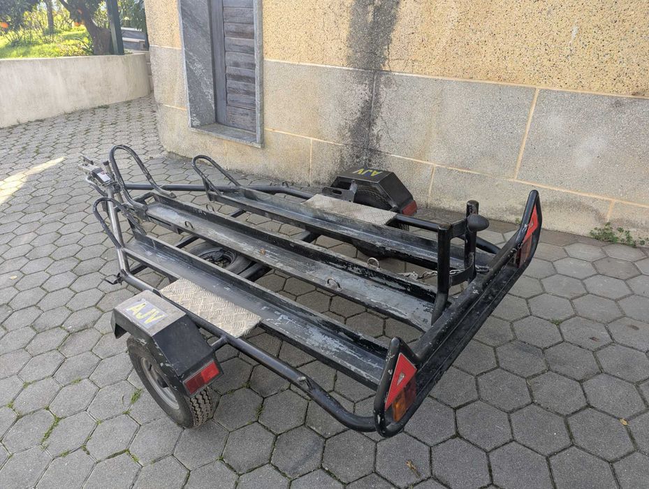 Vendo atrelado para motociclos