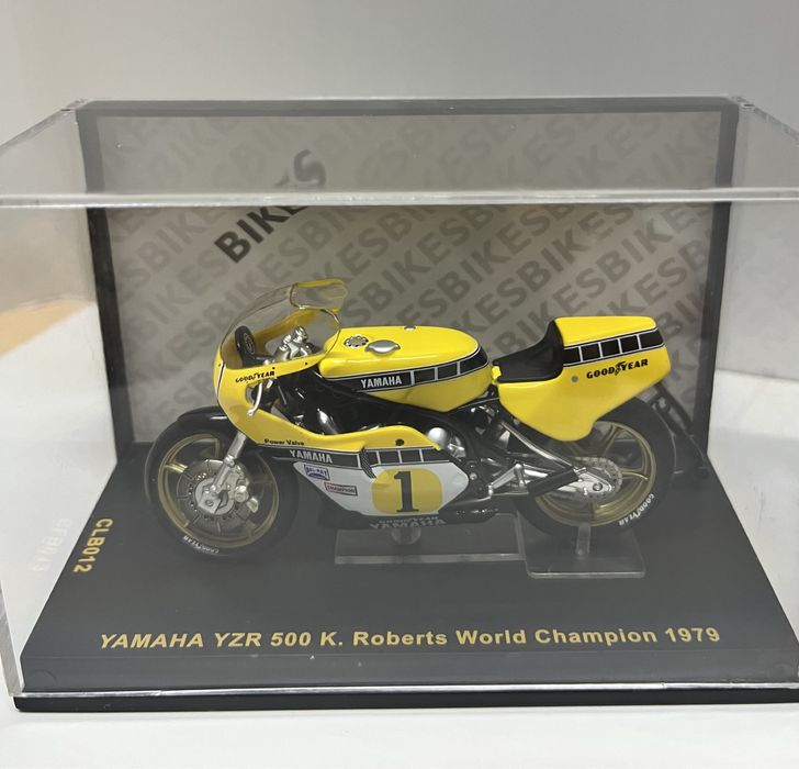 Conjunto de 3 Miniaturas Ixo 1/24 Motos Campeãs do Mubndo